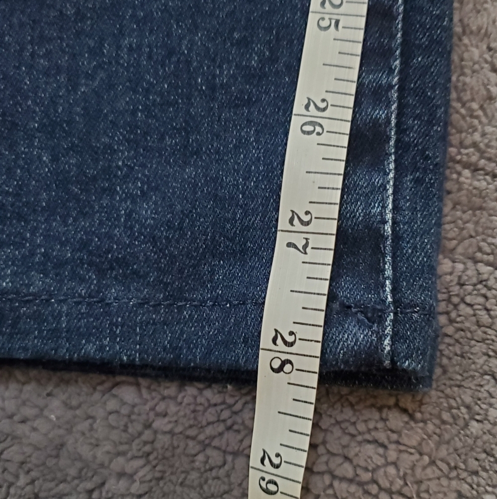 AG Everett Slim Straight Cloud Soft Denim Jeans - Picture 14 of 15